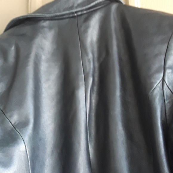 Jacket - Picture 3 of 4